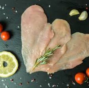 Pacco pollo Grass Fed 0,9-1kg circa: Petto a fettine, 1 fuso, 1 sovracoscia, 1 aletta Cod. 002